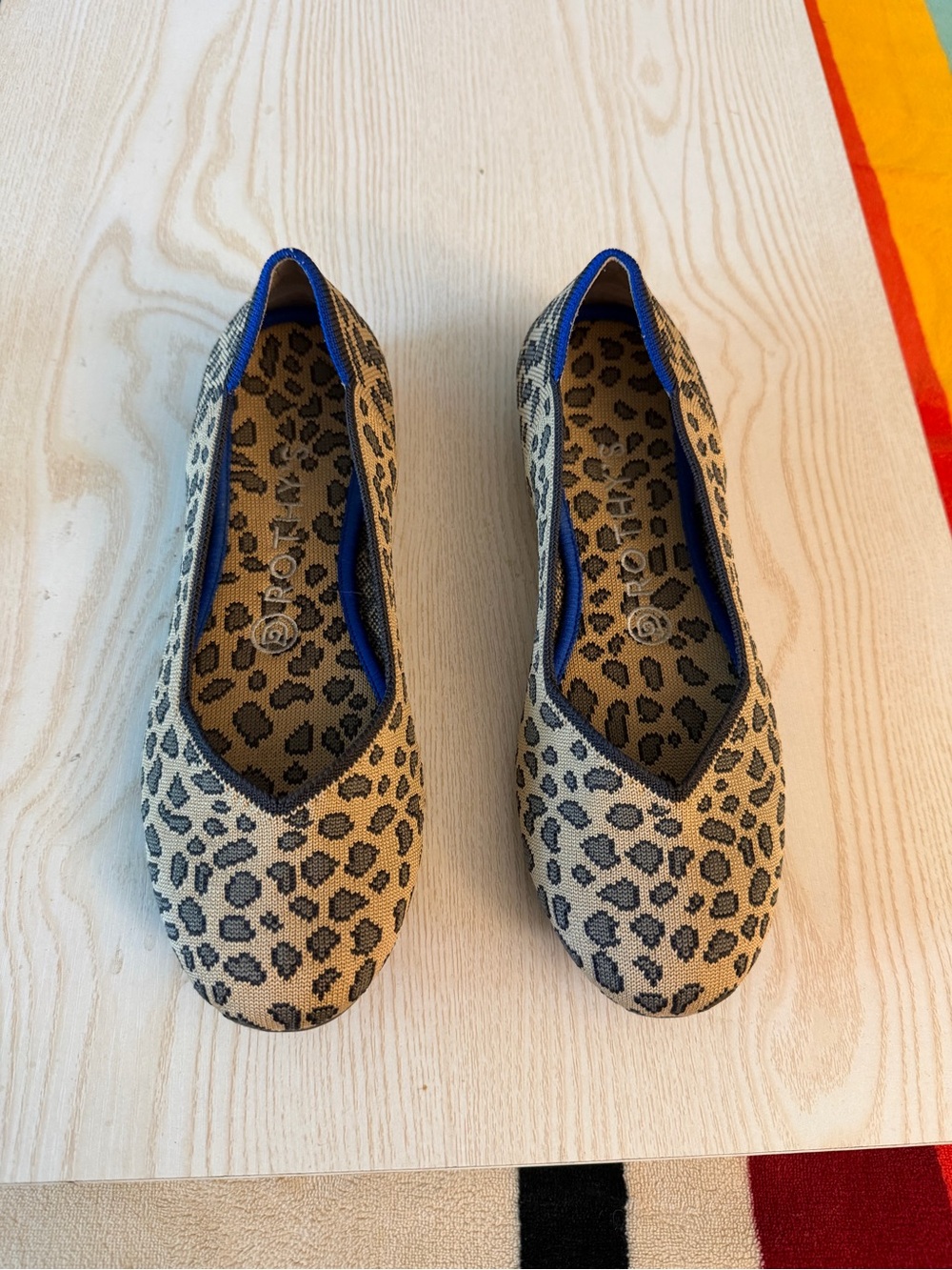 Rothy’s Leopard Print Womens Ballet Flats in Beige and Black